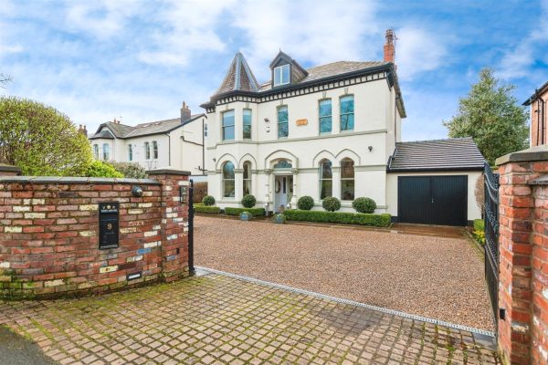 College Avenue, Formby, Liverpool